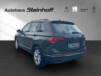 Gebraucht VW Tiguan 131 PS (96 kW) 2022 Grau SUV