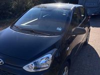 Gebraucht Hyundai i10 67 PS (49 kW) 2017 Schwarz Kleinwagen