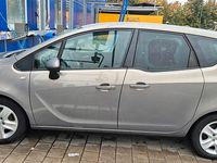 Gebraucht Opel Meriva Design Edition 101 PS (74 kW) 2011 Braun Van / Kleinbus