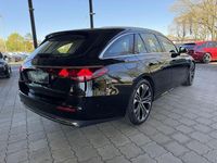 Gebraucht Mercedes E220 Advanced 197 PS (144 kW) 2025 Schwarz Limousine