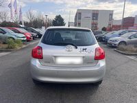 Gebraucht Toyota Auris 132 PS (97 kW) 2009 Silber Kleinwagen