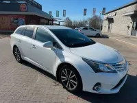 Gebraucht Toyota Avensis Comfort 124 PS (91 kW) 2013 Weiß Kombi