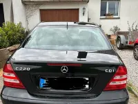 Gebraucht Mercedes 220 150 PS (110 kW) 2005 Schwarz Limousine