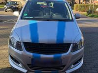 Gebraucht Opel Zafira Innovation 125 PS (91 kW) 2011 Silber Van / Kleinbus