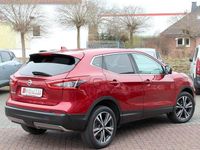 Gebraucht Nissan Qashqai N-Connecta 116 PS (85 kW) 2018 Rot SUV