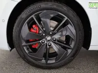 Neu Skoda Octavia RS 265 PS (194 kW) 2026 Mamba grün Kombi