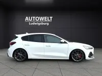 Gebraucht Ford Focus ST 280 PS (205 kW) 2022 Weiß Limousine