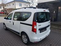 Gebraucht Dacia Dokker Lauréate 116 PS (85 kW) 2017 Weiß Van / Kleinbus