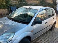 Gebraucht Ford Fiesta 60 PS (44 kW) 2003 Silber Kleinwagen