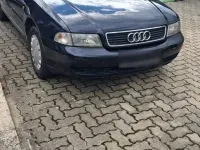 Używany Audi A4 101 KM (74 kW) 1998 Niebieski Sedan/Limuzyna