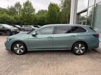 Gebraucht VW Passat Business 150 PS (110 kW) 2025 Maripositgrün metallic Kombi