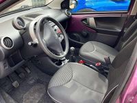 Gebraucht Peugeot 107 68 PS (50 kW) 2012 Violet Kleinwagen
