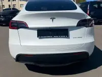 Second-hand Tesla Model Y 378 kW (514 CP) 2023 Alb SUV