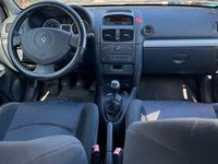 Gebraucht Renault Clio II Expression 75 PS (55 kW) 2003 Schwarz Limousine