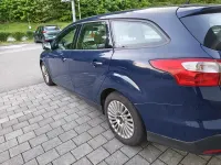 Gebraucht Ford Focus 105 PS (77 kW) 2014 Blau Kombi