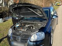 Gebraucht VW Jetta 122 PS (89 kW) 2009 Schwarz Limousine