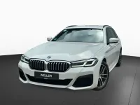 Gebraucht BMW 530 M Sport 286 PS (210 kW) 2023 Alpinweiss iii (weiß) Kombi