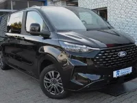 Gebraucht Ford Tourneo Titanium 136 PS (100 kW) 2025 Agate black Van / Kleinbus