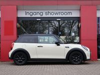 Gebraucht Mini Cooper 136 PS (100 kW) 2023 Weiß Kleinwagen