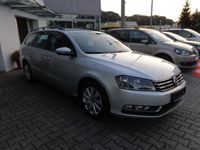 Gebraucht VW Passat 105 PS (77 kW) 2012 Silber metallic Kombi