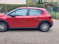 Gebraucht Citroën C3 Live 82 PS (60 kW) 2017 Rot Limousine