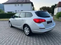 Gebraucht Opel Astra 140 PS (102 kW) 2011 Silber Kombi