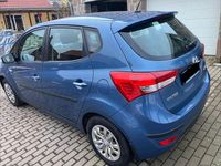 Gebraucht Hyundai ix20 Trend 90 PS (66 kW) 2016 Blau Kleinwagen