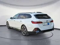 Gebraucht BMW 520 M Sport 197 PS (144 kW) 2025 Weiß Kombi