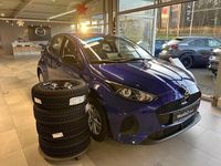 Neu Mazda 2 Center-Line 116 PS (85 kW) 2025 Glass blue Kleinwagen