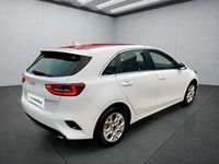 Gebraucht Kia Ceed 160 PS (117 kW) 2022 Weiß Kleinwagen