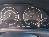 Gebraucht BMW 318 150 PS (110 kW) 2016 Schwarz Limousine