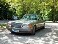 Gebraucht Mercedes E500 223 PS (164 kW) 1987 Silber Limousine