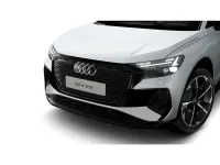 Gebraucht Audi Q4 e-tron S-Line 219 kW (299 PS) 2023 Weiss / gletscherweiss (metallic) SUV