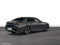 Gebraucht BMW 740 299 PS (219 kW) 2025 Grau Limousine