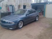Gebraucht BMW 525 163 PS (119 kW) 2000 Blau Limousine