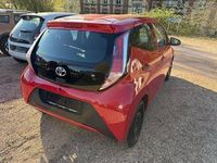 Gebraucht Toyota Aygo 69 PS (50 kW) 2018 Vulcanorot Kleinwagen