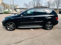 Gebraucht Mercedes ML350 272 PS (200 kW) 2007 Schwarz SUV