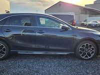 Neu Kia Ceed GT GT-Line 140 PS (102 kW) 2026 Grau Limousine