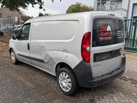 Gebraucht Opel Combo 105 PS (77 kW) 2012 Silber Van / Kleinbus