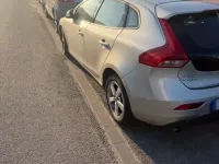 Gebraucht Volvo V40 120 PS (88 kW) 2018 Gold Limousine