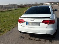 Gebraucht Audi A4 130 PS (95 kW) 2012 Weiß Limousine