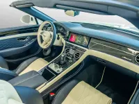 Neu Bentley Azure 680 PS (500 kW) 2026 Weiss Cabrio