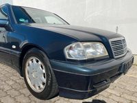 Gebraucht Mercedes C180 122 PS (89 kW) 2000 Schwarz Kombi