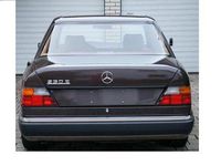 Gebraucht Mercedes 230 185 PS (136 kW) 1990 Schwarz Limousine