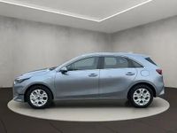 Neu Kia Ceed 140 PS (102 kW) 2026 Lunarsilber met. Kleinwagen