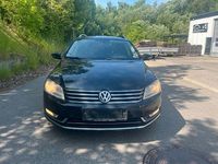 Second-hand VW Passat Highline 211 CP (155 kW) 2012 Negru Break