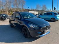 Neu Mazda 2 Homura-Line 90 PS (66 kW) 2025 Blau Limousine