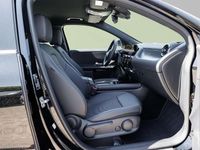Gebraucht Mercedes GLA200 163 PS (119 kW) 2024 Schwarz SUV