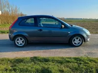 Second-hand Ford Fiesta 80 CP (58 kW) 2004 Gri Hatchback