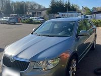 Gebraucht Skoda Superb 160 PS (117 kW) 2010 Grau Limousine